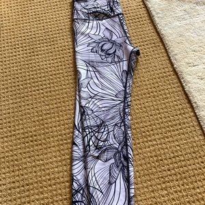 Beyond Yoga high waisted pants Size M